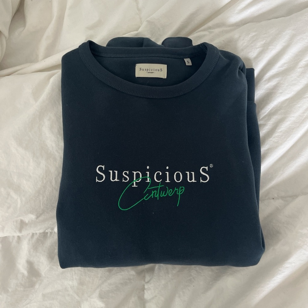 Suspicious antwerp crewneck